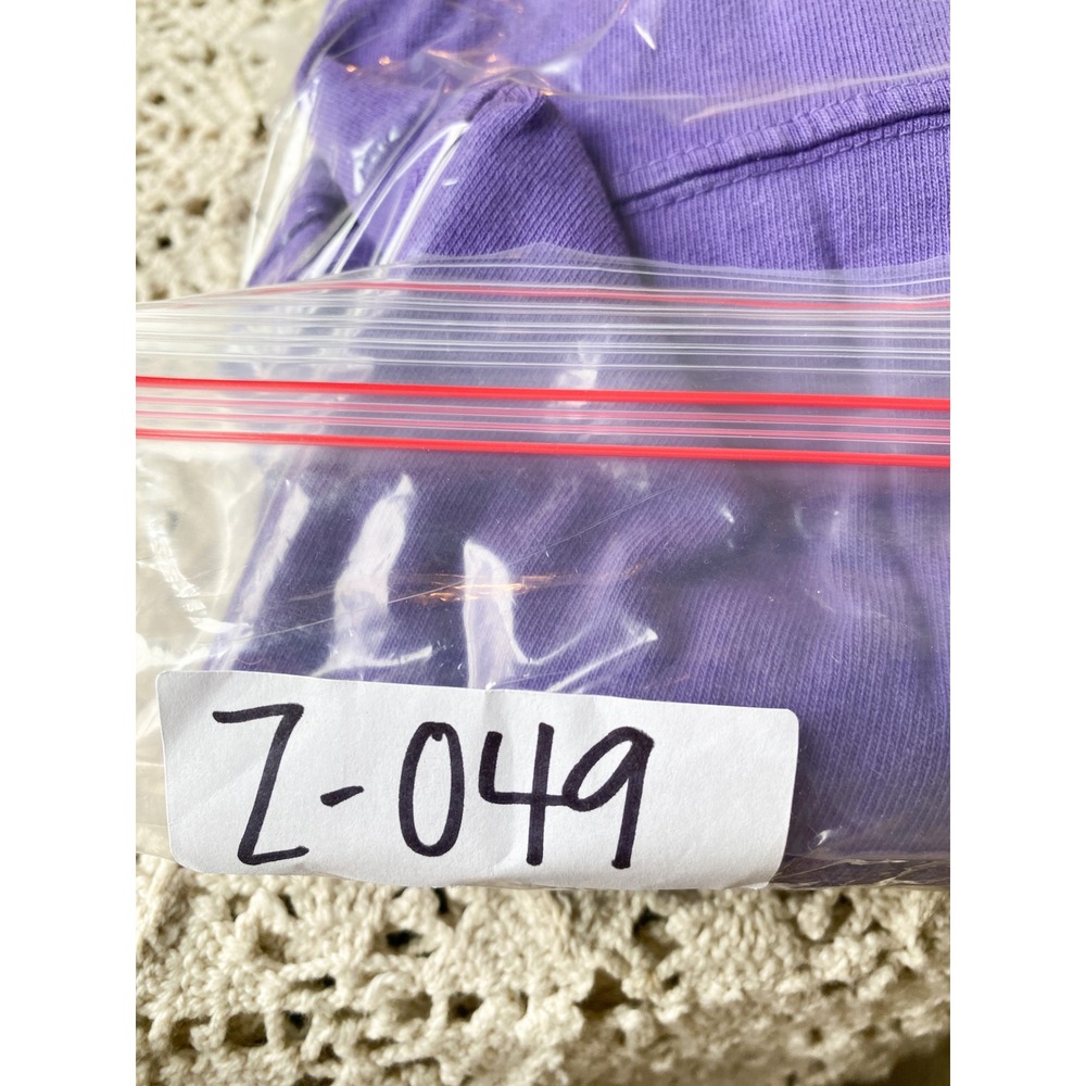 Disney Park Spirit Jersey M Purple Disneyland Resort Sparkle Puff Paint Spellout - Picture 9 of 9